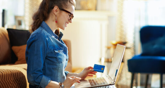 La carta del cliente riceve una pre-autoriazzazione da parte dell'hotel