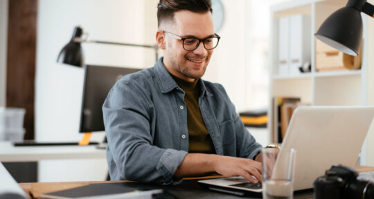 Utente utilizza Business Central e Copilot