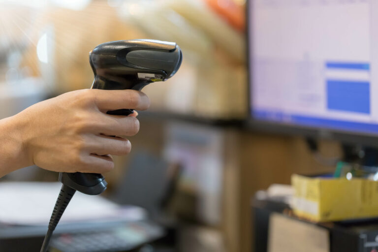 Scanner da banco in magazzino